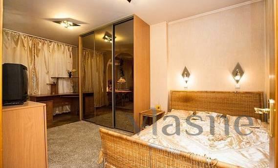 The apartment is modernly renovated. There is a double bed. 