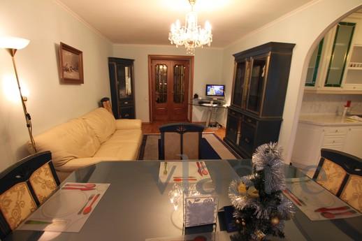 Location: Excellent apartment in the center of Moscow with a