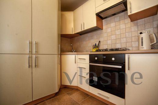 Daily Sredne-Lermontovskaya 8, Смоленск - апартамент за нощувки
