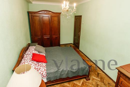 Cozy room near Sukharevskaya metro, Moscow - apartment by the day