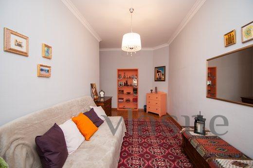 Daily Average Kislovsky Lane, d, Moscow - apartment by the day