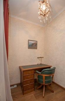 Daily Average Kislovsky Lane, d, Moscow - apartment by the day