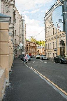 Daily Average Kislovsky Lane, d, Moscow - apartment by the day