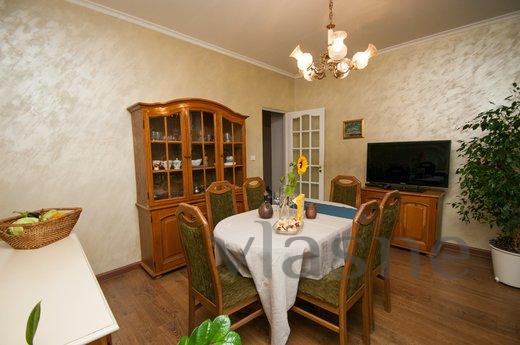 Daily Average Kislovsky Lane, d, Moscow - apartment by the day