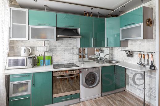 3 bedroom apartment for rent, Novosibirsk - apartment by the day