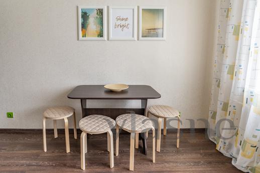 2 bedroom apartment for rent, Novosibirsk - apartment by the day