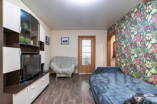 2 square meters, Novosibirsk - apartment by the day