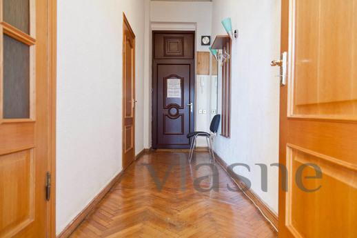1 bedroom apartment near the metro, Moscow - apartment by the day