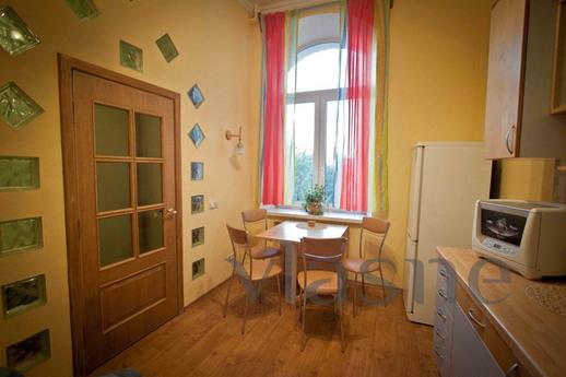 Large one-bedroom apartment in the cente, Moscow - apartment by the day