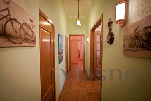 Large one-bedroom apartment in the cente, Moscow - apartment by the day