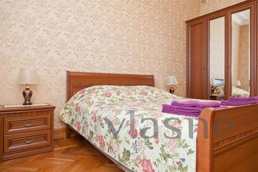 Apartment in the first high-rise, Moscow - apartment by the day