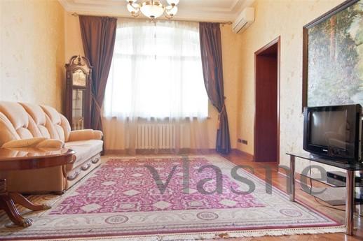 Apartment in the first high-rise, Moscow - apartment by the day