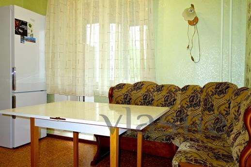 2 bedroom apartment near the metro, Moscow - apartment by the day