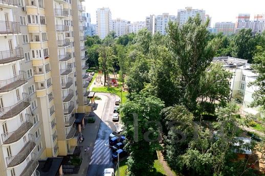 1 bedroom apartment near the metro, Moscow - apartment by the day