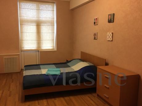 2 bedroom apartment in the center, Moscow - apartment by the day