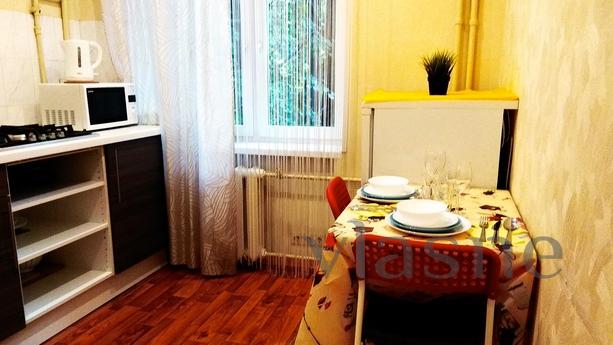 Bright one-room apartment, Moscow - apartment by the day