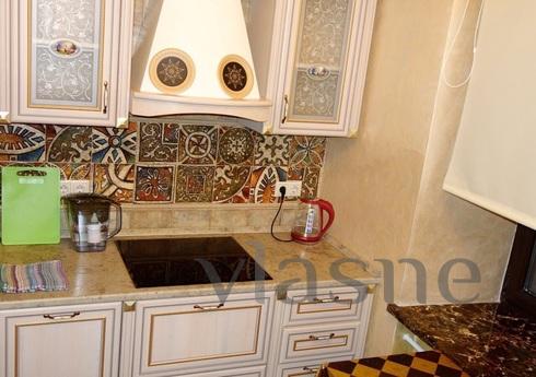 2 bedroom apartment in the center, Moscow - apartment by the day