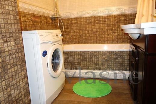 2 bedroom apartment in the center, Moscow - apartment by the day