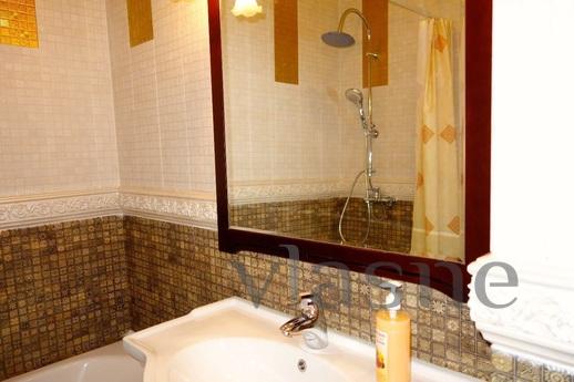 2 bedroom apartment in the center, Moscow - apartment by the day
