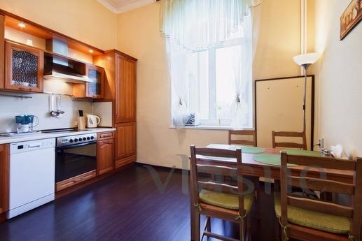 Daily 024 6-Sadovaya-Triumfalnaya 4/1, Moscow - apartment by the day
