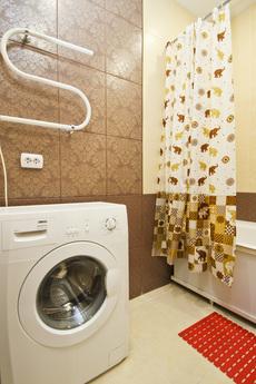 Excellent two bedroom apartment, Surgut - apartment by the day