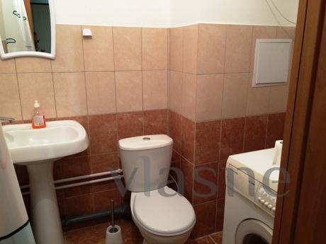 Large 2-bedroom apartment, Surgut - apartment by the day