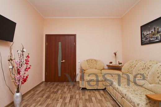 A large 2 bedroom apartment, Surgut - apartment by the day