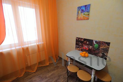 Romantic cozy apartment, Surgut - apartment by the day