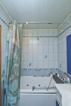 Cozy one-bedroom apartment, Surgut - apartment by the day