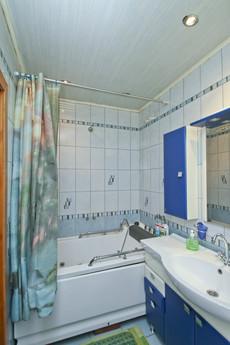 Cozy one-bedroom apartment, Surgut - apartment by the day