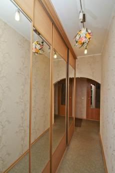 Cozy one-bedroom apartment, Surgut - apartment by the day