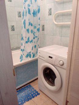 spacious apartment on Kirtbai, Surgut - apartment by the day