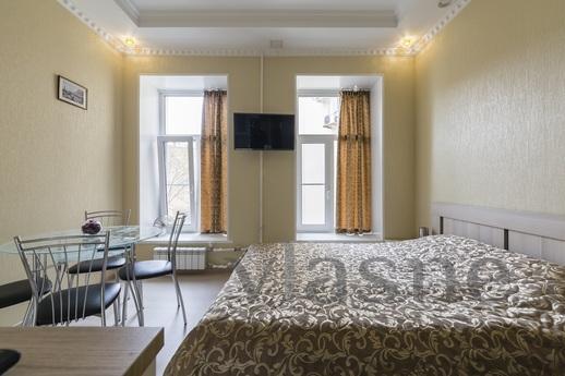 Modern studio apartment in the centre, Saint Petersburg - apartment by the day