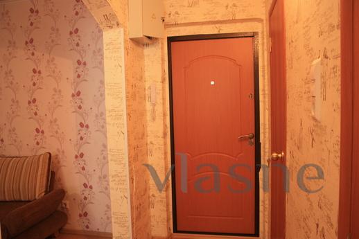 Apartment in the East micron, Tyumen - apartment by the day