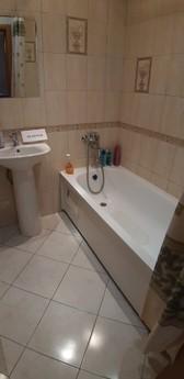 2-bedroom apartment in the first microra, Tyumen - apartment by the day