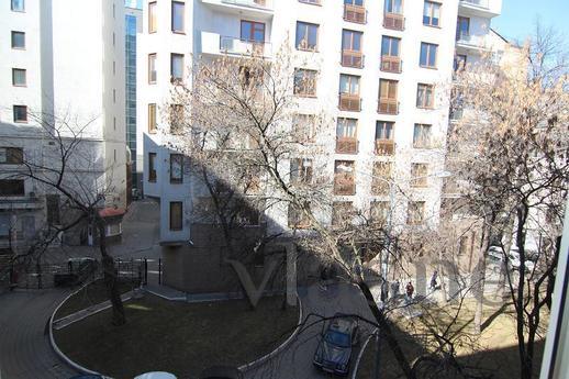 Daily Kozitsky per., 1 A, Moscow - apartment by the day