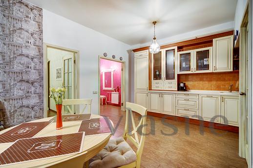 Apartments on Kazan, Saint Petersburg - apartment by the day