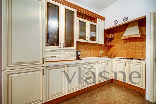 Apartments on Kazan, Saint Petersburg - apartment by the day