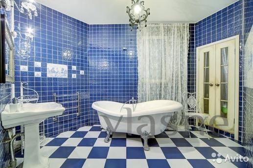 Apartments on Kazan, Saint Petersburg - apartment by the day