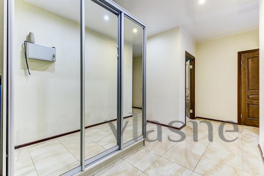 Apartments in the royal capital, Saint Petersburg - apartment by the day