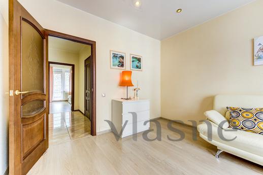 Apartments in the royal capital, Saint Petersburg - apartment by the day