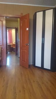 Clean and spacious apartment in Bratsk, Bratsk - apartment by the day