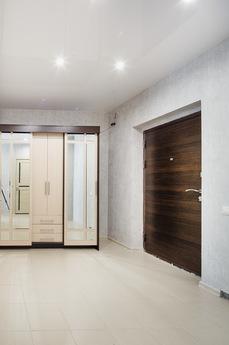 Luxurious apartment in a new house, Novosibirsk - apartment by the day