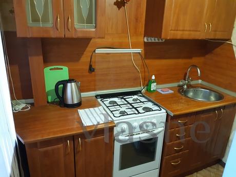 2-room apartment on Gagarina, Zlatoust - apartment by the day