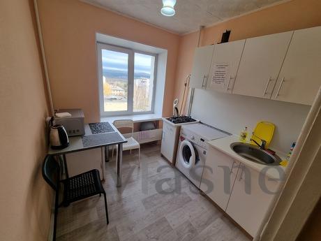 1-room apartment Gagarin 3-line 6, Zlatoust - apartment by the day