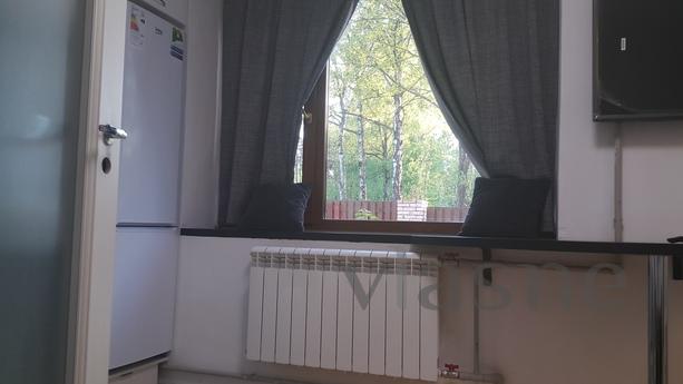 Studio apartment in a private house, Saint Petersburg - apartment by the day