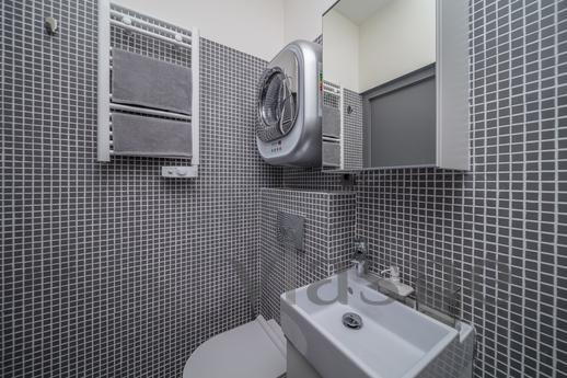 St. Petersburg, Canal Griboed, Saint Petersburg - apartment by the day