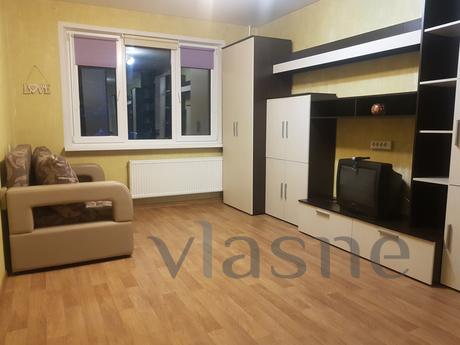 I rent an apartment for a day at the intersection of Amirkha