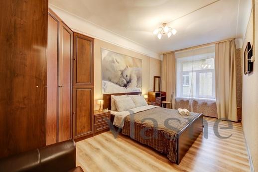 Rent daily 2-room apartment on the historic Liteiny Avenue, 