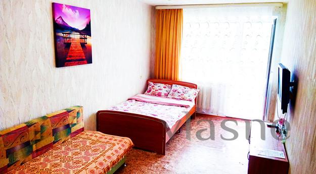 Very bright, warm and cozy apartment!, Nizhnekamsk - apartment by the day